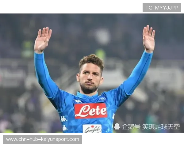 曼联球迷集体请愿，要求立即签下意甲铁卫，曼联why always us